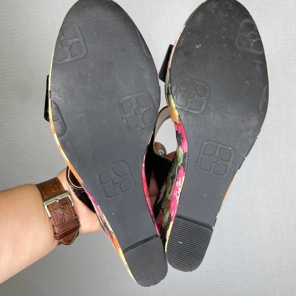 IMAN | Floral Black Wedges‎ 7 Womans Strappy - Picture 3 of 7